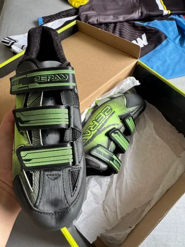 Lote de equipamentos/roupas de ciclismo