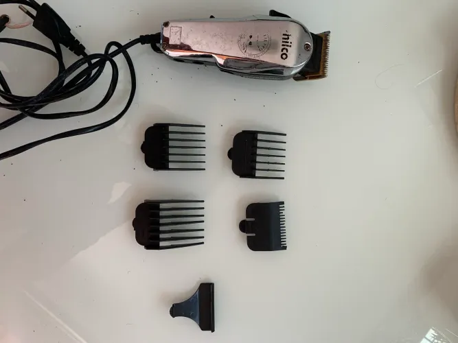Kit Maquina de Cortar cabelo Philco Skull Pro desalinhada