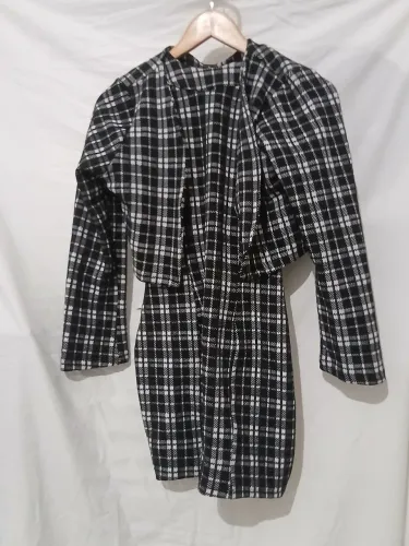 Conjunto Vestido Xadrez, Quadriculado Preto e Branco + Colete | M | Usado somente uma vez