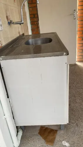 Pia de aço inox, com gaveta em baixo