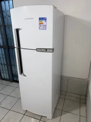 VENDO GELADEIRA BRASTEMP FROST FREE