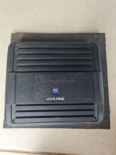 Amplificador Alpine mrp f300