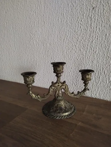 Castiçal de metal para 3 velas