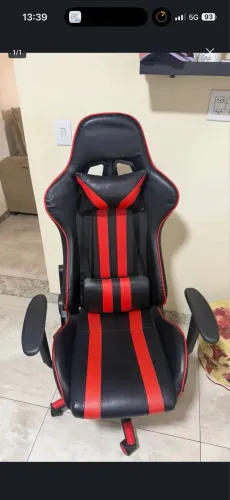 Cadeira Gamer preta e vermelha