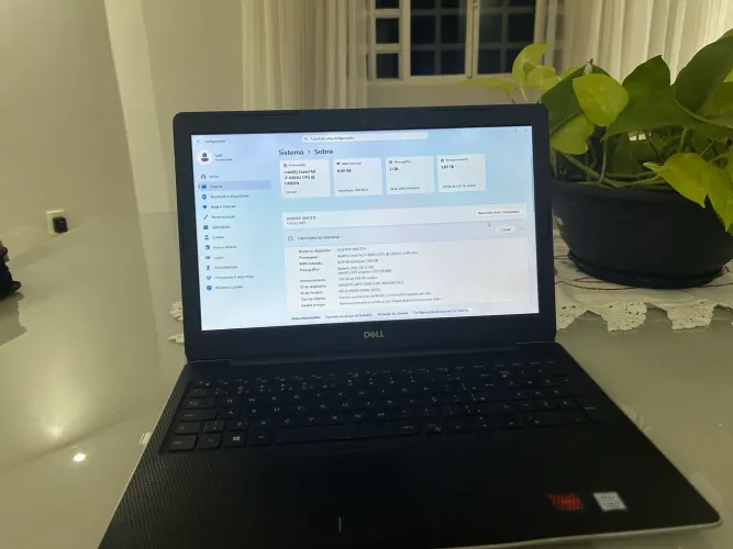 Notebook Dell Inspiron 3583 | Intel Core i7 | 8GB RAM | 1TB | Vídeo Dedicado 2GB