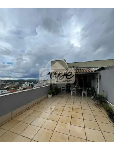 Cobertura à venda no bairro Santa Terezinha