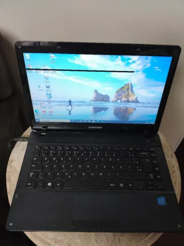 Notebook Samsung 14 pol NP270E4E preto