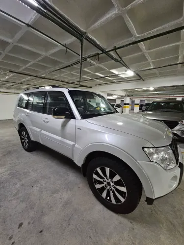 Mitsubishi Pajero HPE Full 3.2 4X4 T.i.dies. 5P AUT 2010