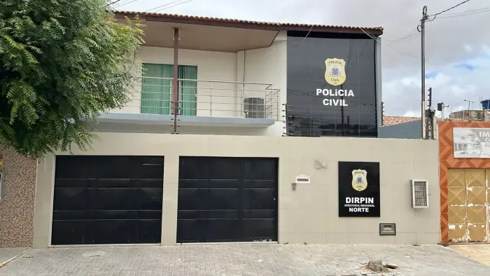 Apartamento para venda possui 232 metros quadrados com 4 quartos