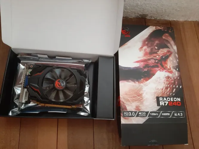 Placa de video AMD radeon R7 240 4gb