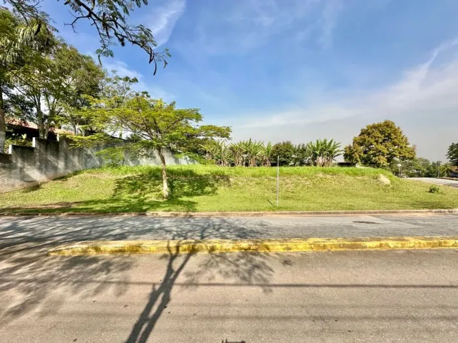 Terreno à venda, 1121 m² por R$ 1.500.000,00 - Granja Viana - Carapicuíba/SP