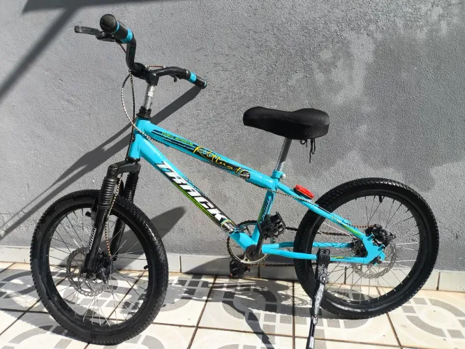 Bicicleta infantil azul Track Rittual de aro 20,freios a disco mecânicos.. novíssima!