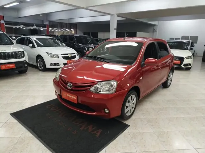 Toyota Etios XS 1.3 Flex 16V 5P Mec. 2013