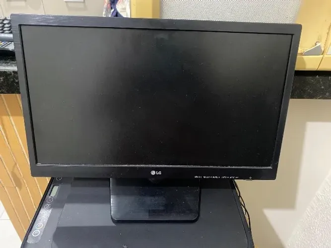 Monitor LG FLATRON 20M37AA Led 19.5" Preto