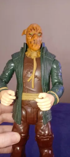 Boneco espantalho 30 cm Hasbro usado