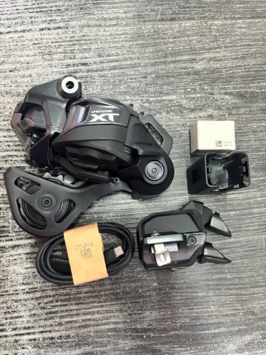 Kit Shimano Deore Xt Câmbio + alavanca Di2 