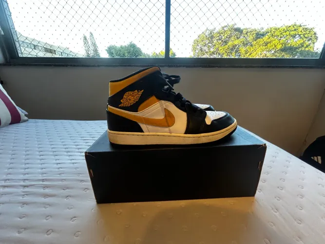 AIR JORDAN 1 MID SE