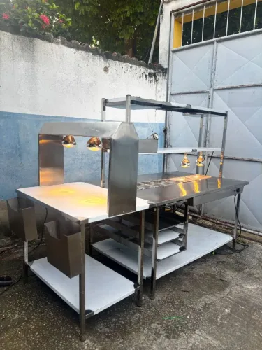 Bancada inox condimetadora/finalizadora 
