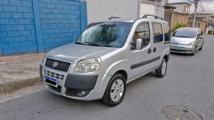 Fiat Doblo Essence 1.8 Flex 16V 5P 2012
