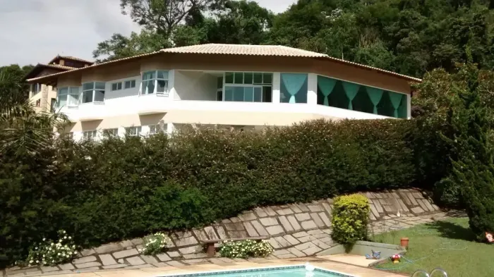 Casa de Condomínio em Itaipava - Petrópolis - RJ