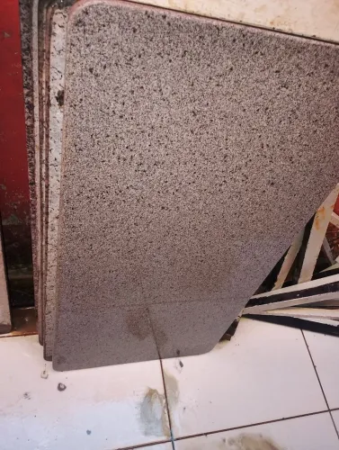 Pedra granito 100 cada