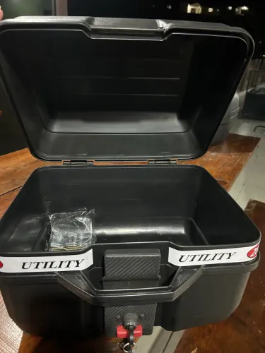 Baú utility 28L
