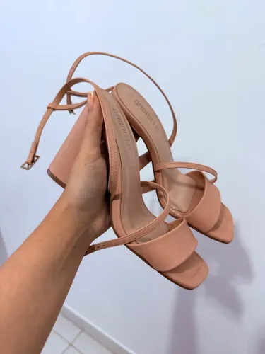 Desapego salto nude
