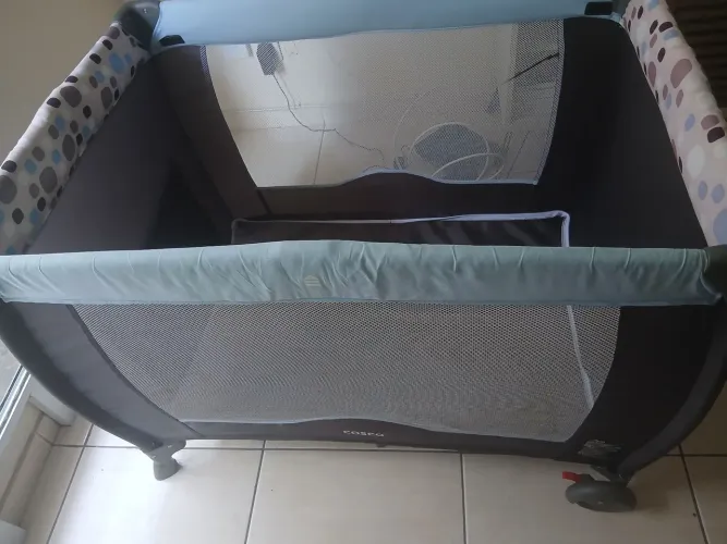Berço portátil cosco kids nanny 0 a 18kg com 2 níveis de altura