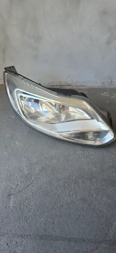 Par de farol original ford focus 2014