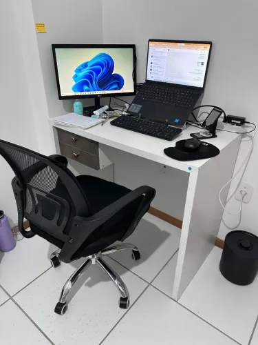 Mesa computador + cadeira