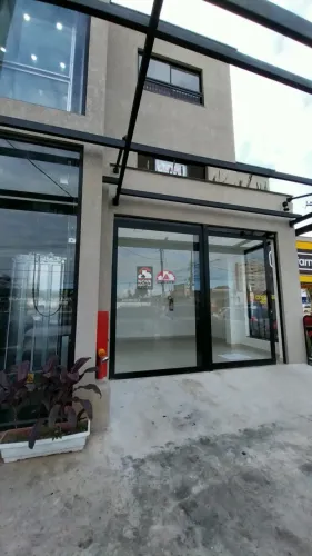 CONJUNTO DE SALA NOVA C/ WC PRIVATIVO NO CENTRO DE CARAGUÁ