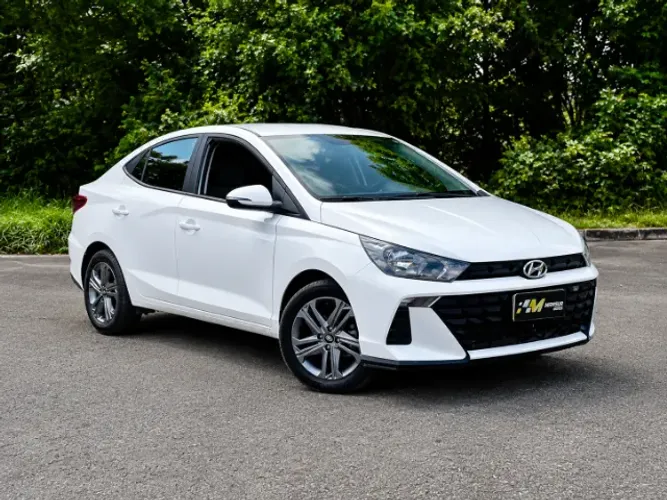 Hyundai HB20S Com. Plus Tech 1.0 TB Flex 12V AUT 2025