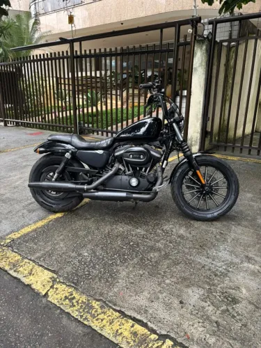 Harley Davidson Sportster 883 Iron 2015 Preta