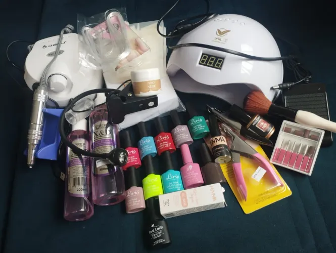 Kit para unha em Gel , Fibra,F 1 estou pedindo 250 reais 