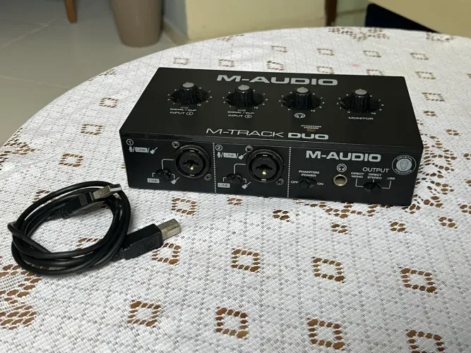 Interface de audio M-Track Duo (M-Audio)
