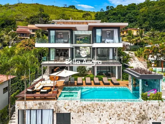 CASA MODERNA PÉ NA AREIA NO CONDOMÍNIO ITAOCA MANGARATIBA/RJ