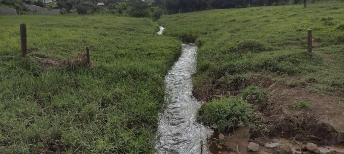 Sítio 18,43 Hectares com Pasto Formado e À Beira do Asfalto em Lagoinha/SP