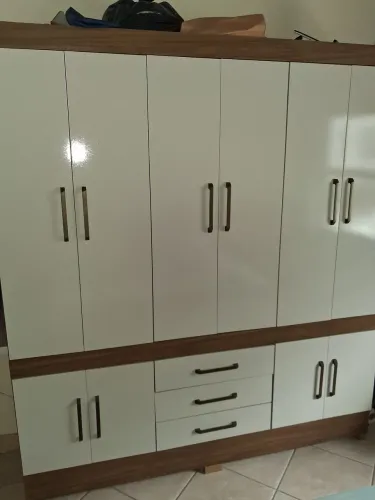Vendo guarda roupa 6P