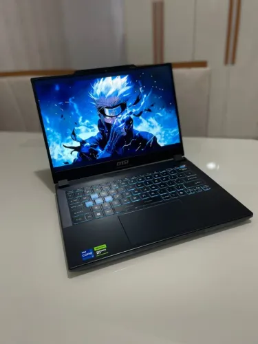 Notebook MSI Cyborg 14 i7-13620H RTX 3050 6GB 16GB DDR5 SSD 512GB