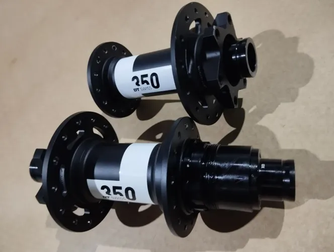 Par de cubos DT swiss 350 xd ratchet boost mtb