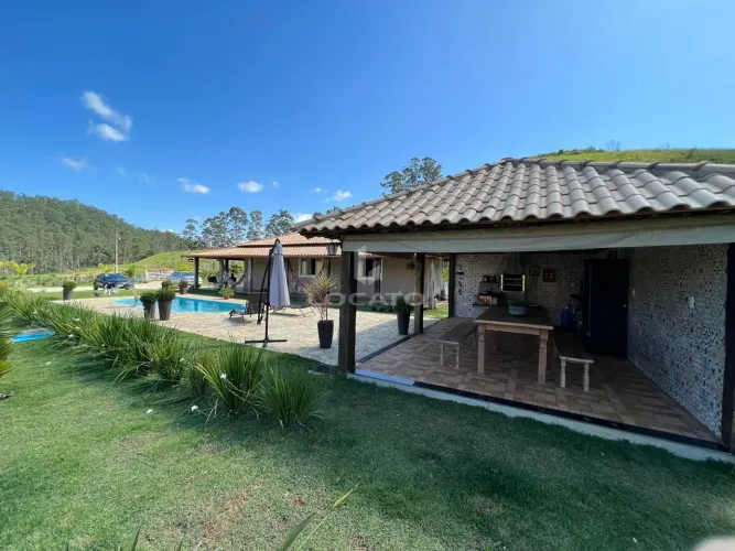 Sítio na estrada de Chapeu Duvas com 14.000 m2