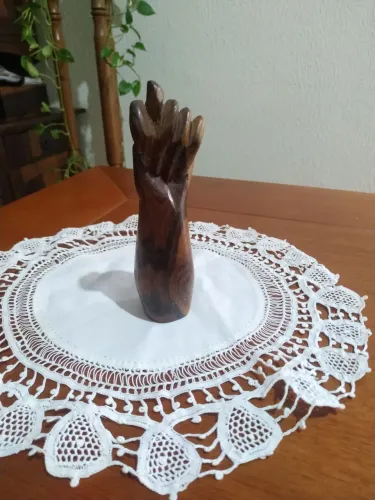 Antiga Figa Decorativa em madeira nobre maciça- Arte Popular Brasileira (década de 60/70)<br>