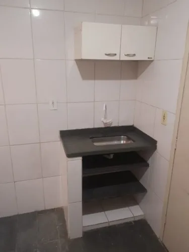 Kitnet Centro 700 reais