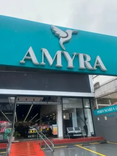 VAGA DE ATENDENTE EM PERFUMARIA