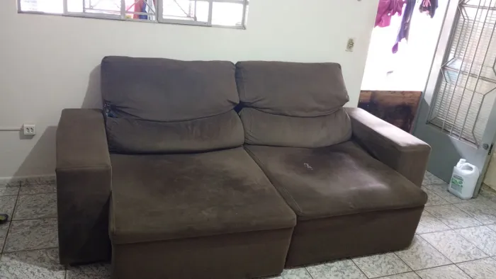 Sofá retrátil e reclinável