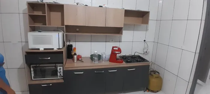 Armário de cozinha com cooktop 