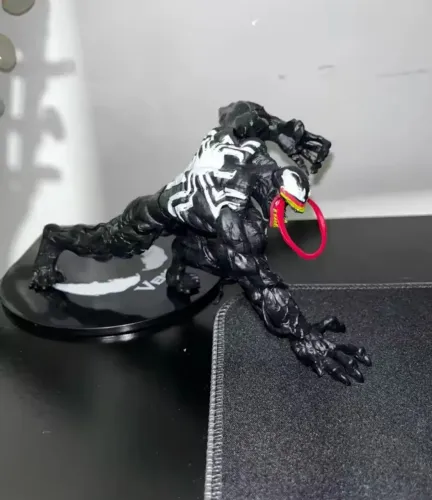 Venom Action Figure Boneco