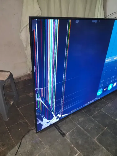 TV SAMSUNG 75' (Vendo televisão para retirada de peças)