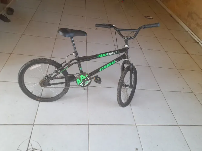 Bicicleta infantil aro 20 nova 