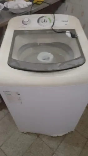 Máquina de lavar com defeito